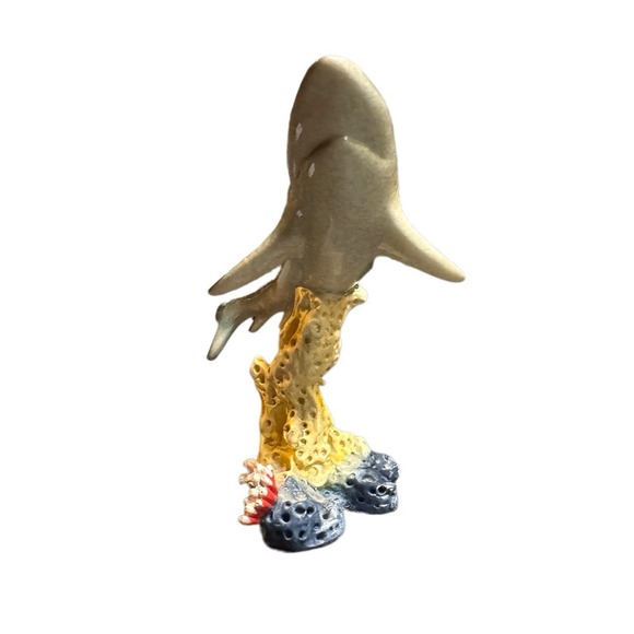 6.5"H Shark on Coral Statue ation Figurine Ornament Home Decor‎ Unique Gift - Picture 5 of 6